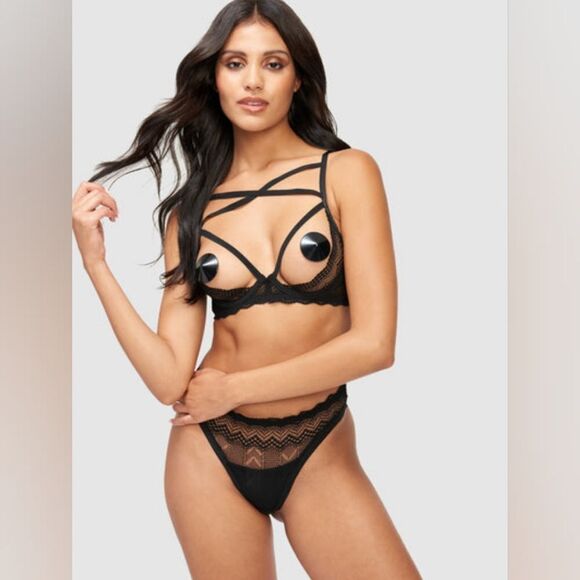 Rayna Strappy Open Cup Bra Set - Picture 1 of 5